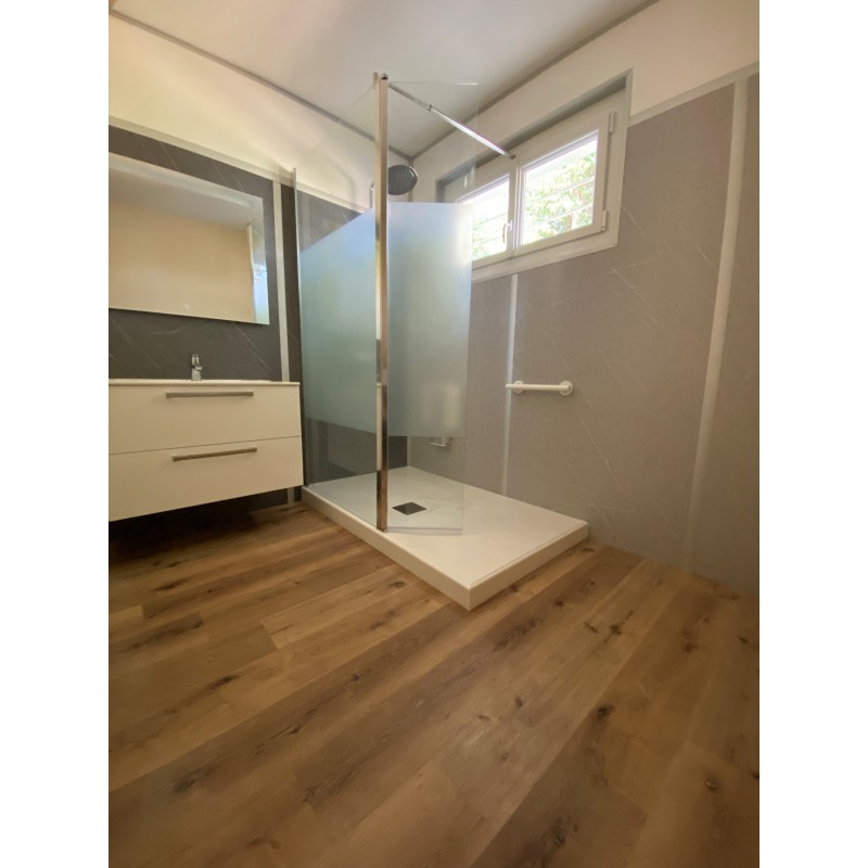 Sol « chêne blanchi » 10 lames, dimensions 183x1220mm soit 2,23 m2 le carton